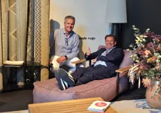 Agent René Thuijs en oprichter Christophe Harinck op de stand van Roolf Living. Op de beurs toonde het Vlaamse bedrijf de nieuwe Dotty Connector.